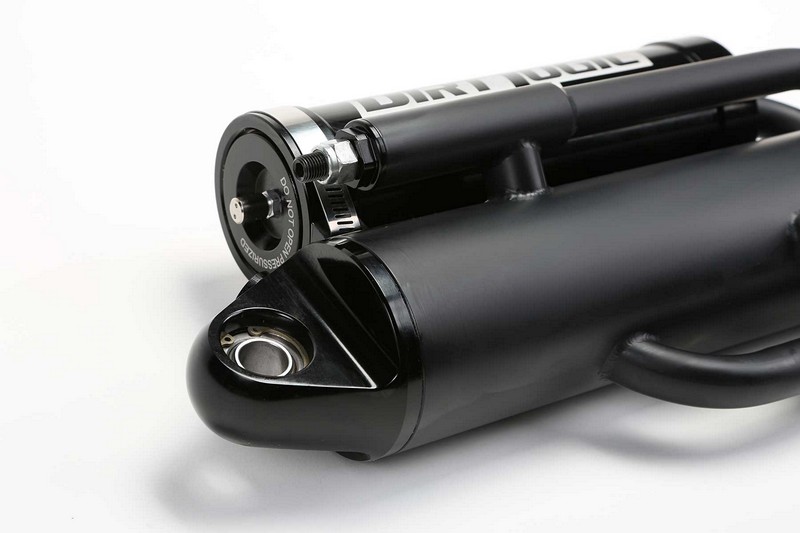 Fabtech 4″ Lift Kit w/ Front Dirt Logic 3.0 Resi Coilovers & Rear Dirt Logic 3.0 Bypass Shocks